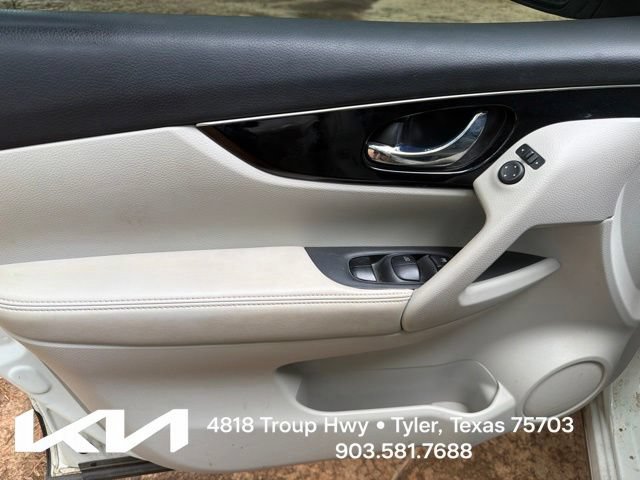Used 2018 Nissan Rogue Sport SL w/ SL Premium Package FWD image 15