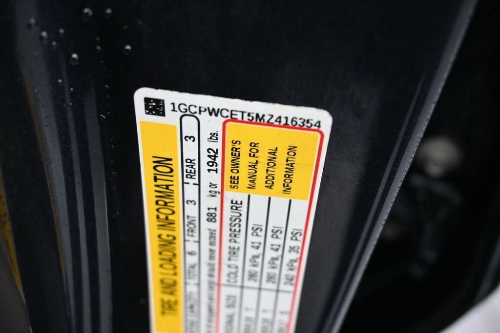 Used 2021 Chevrolet Silverado 1500 LT RWD image 9