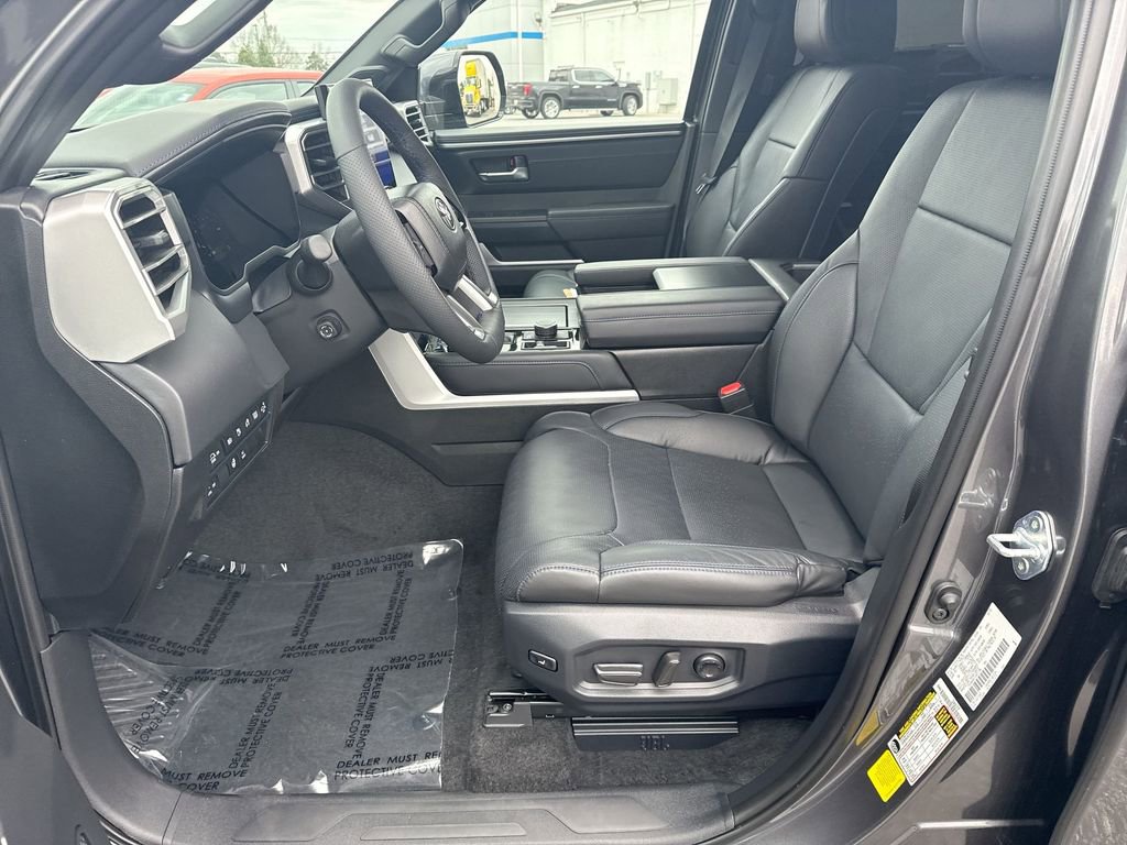 Used 2025 Toyota Sequoia Platinum image 18