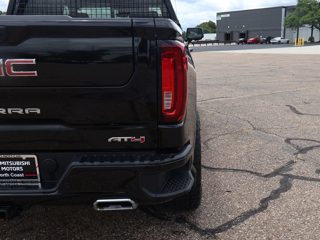 Used 2024 GMC Sierra 1500 AT4 w/ Technology Package AWD/4WD image 19
