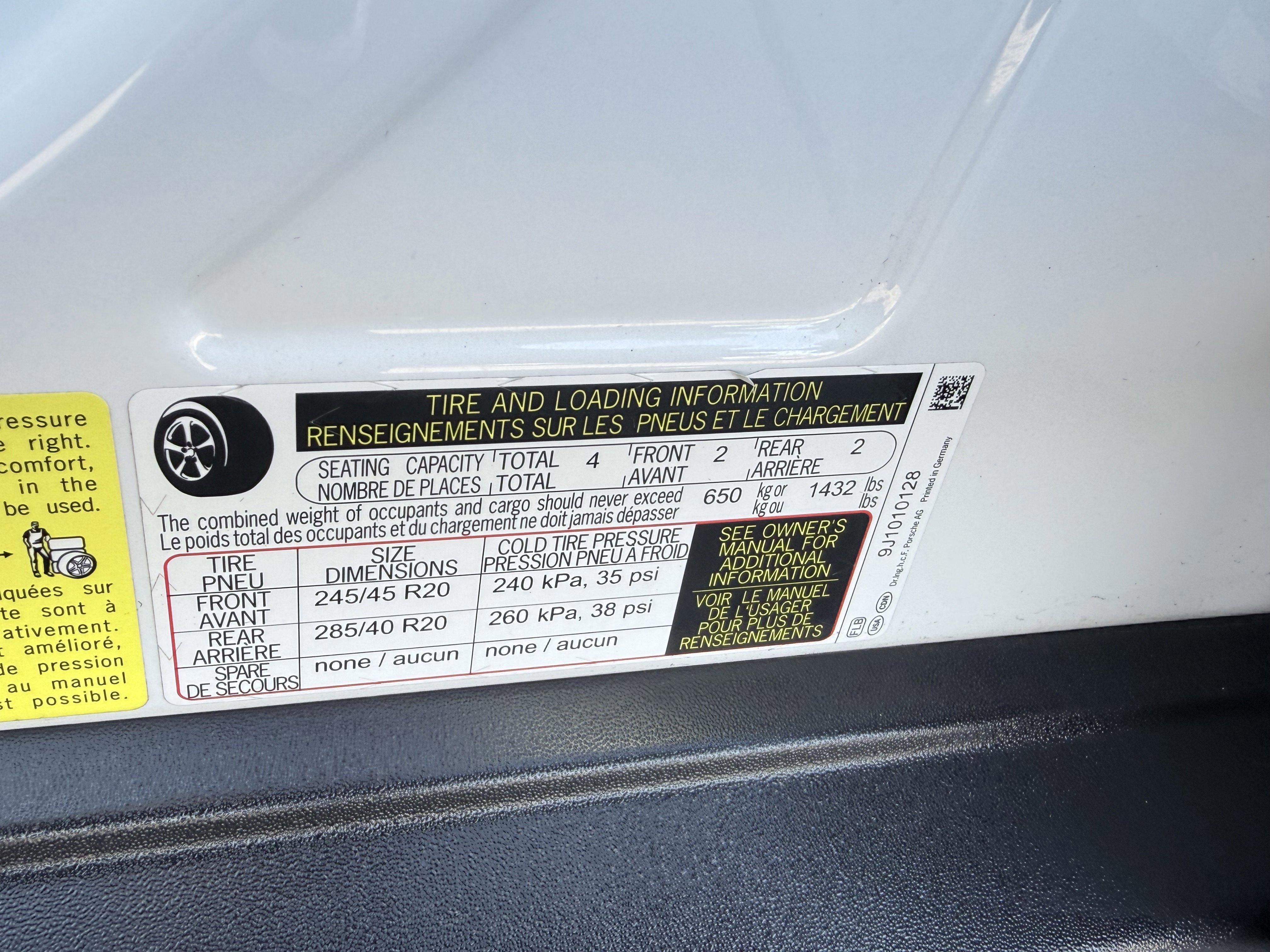 Used 2022 Porsche Taycan image 33