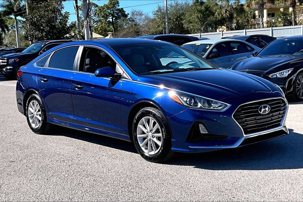 Used 2019 Hyundai Sonata SE image 2