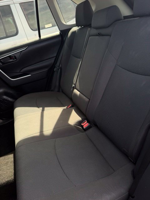 Used 2021 Toyota RAV4 LE FWD image 30