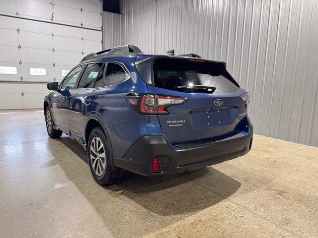 Used 2020 Subaru Outback Premium image 3