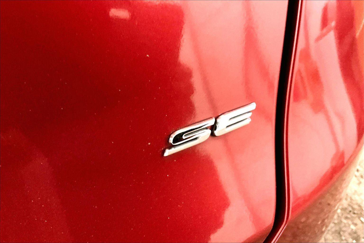 Used 2015 Ford Fusion SE image 14