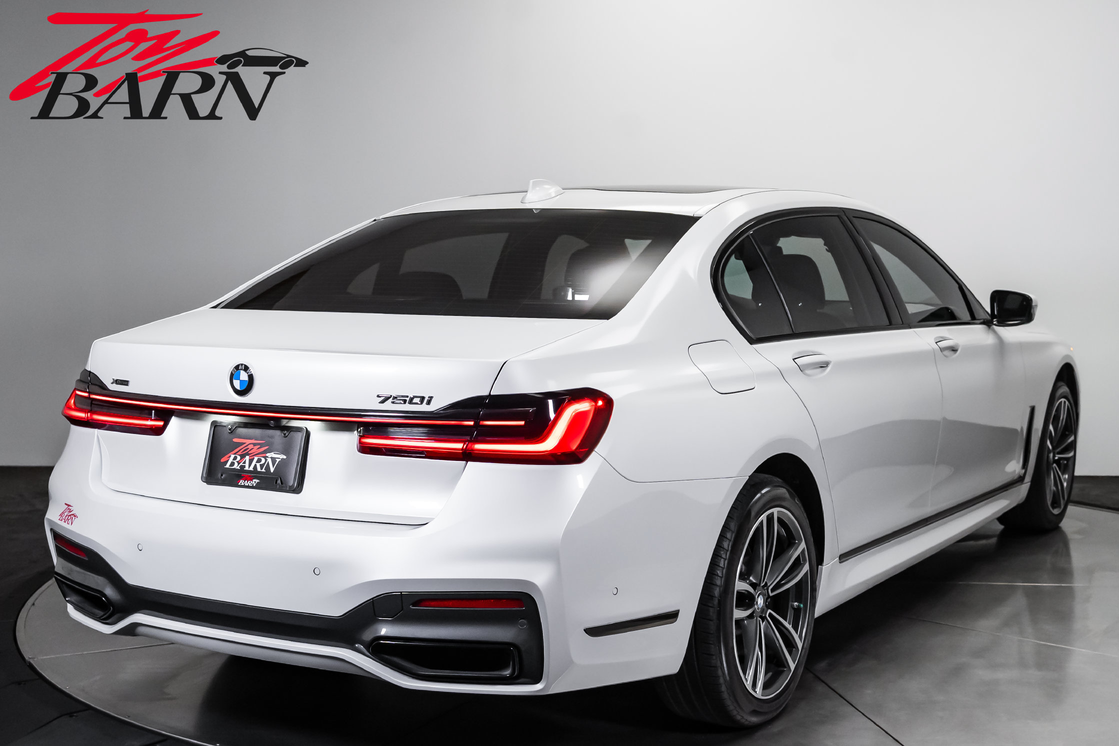 Used 2021 BMW 750i xDrive w/ Executive Package AWD/4WD image 5