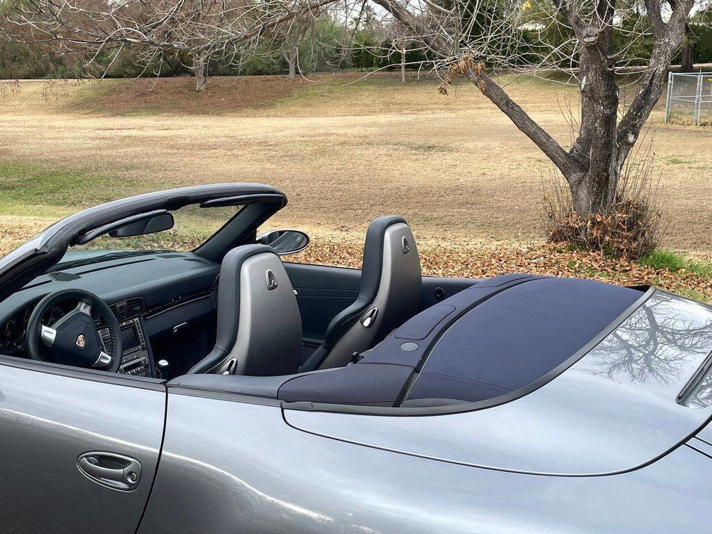 Used 2006 Porsche 911 Carrera image 22