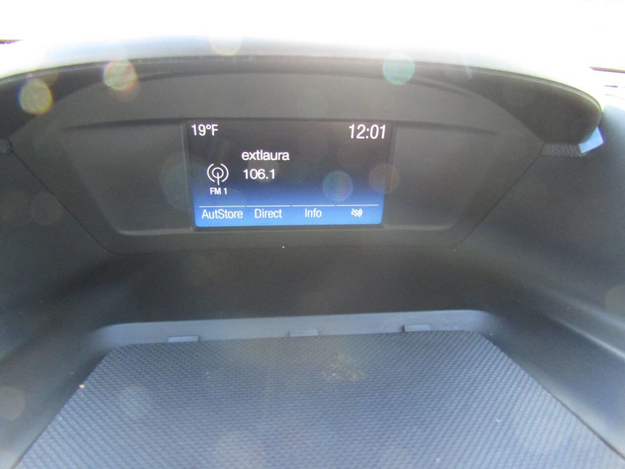 Used 2018 Ford Escape SE w/ Ford Safe & Smart Package AWD/4WD image 13