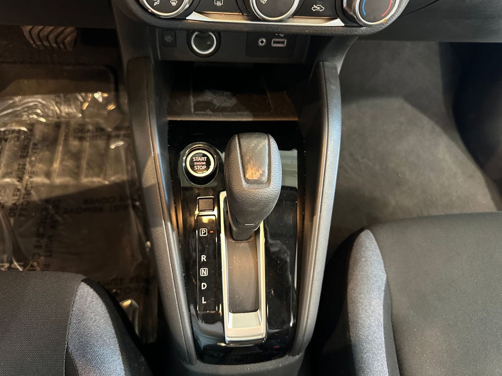 Used 2025 Nissan Versa SV image 40