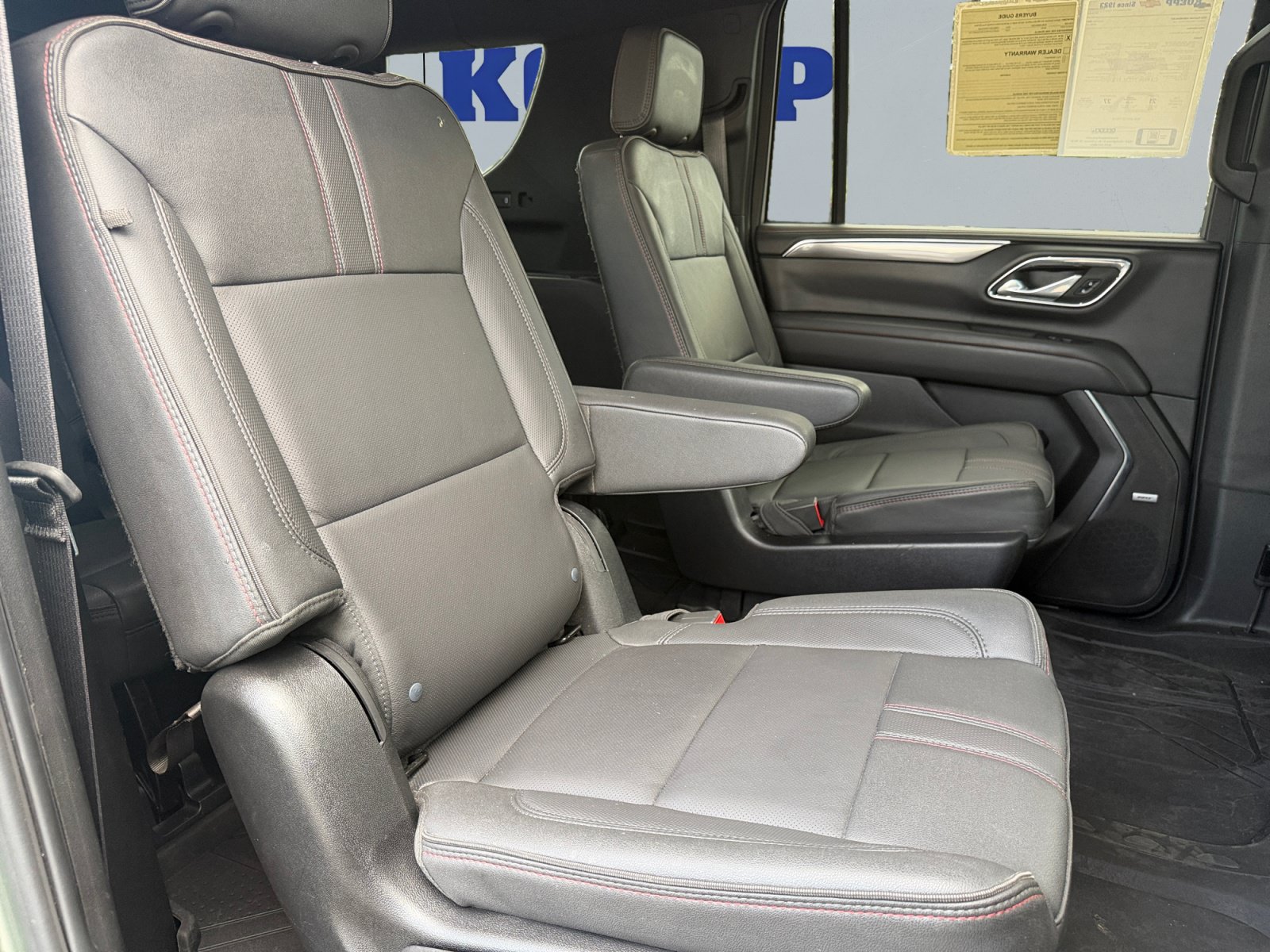 Used 2023 Chevrolet Suburban RST w/ Luxury Package RWD image 18