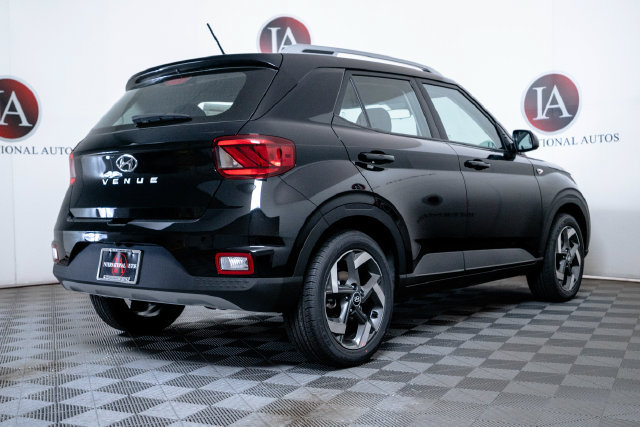New 2026 Hyundai Venue SEL FWD image 6