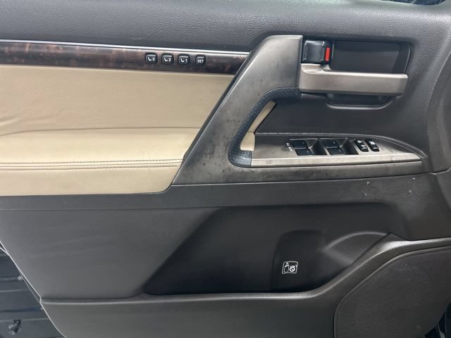 Used 2010 Toyota Land Cruiser AWD/4WD image 10