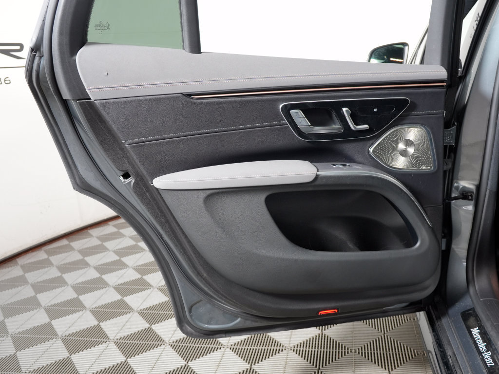 Certified 2023 Mercedes-Benz EQS 580 4MATIC SUV image 31