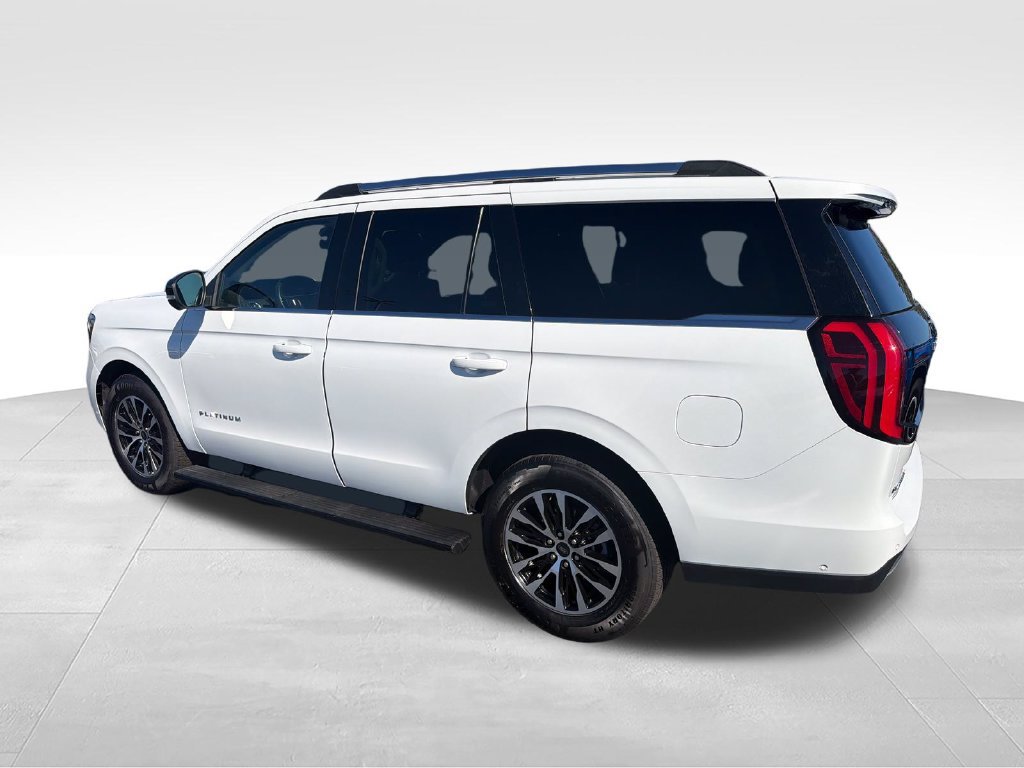 Used 2025 Ford Expedition Platinum AWD/4WD image 3