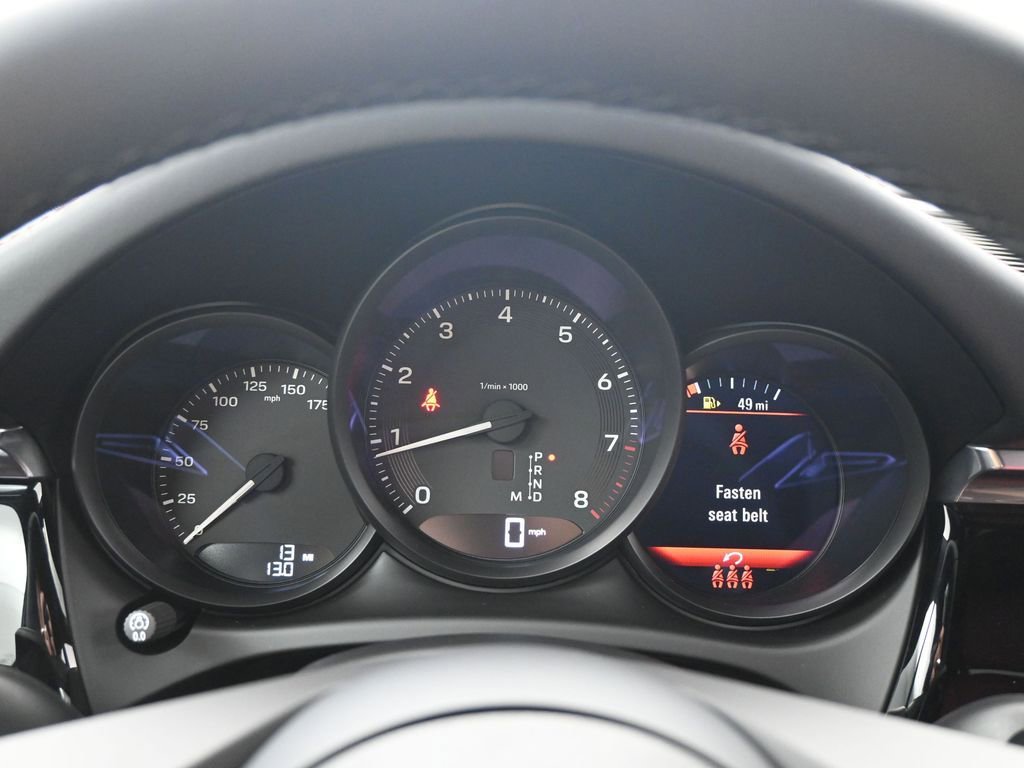Used 2025 Porsche Macan image 19
