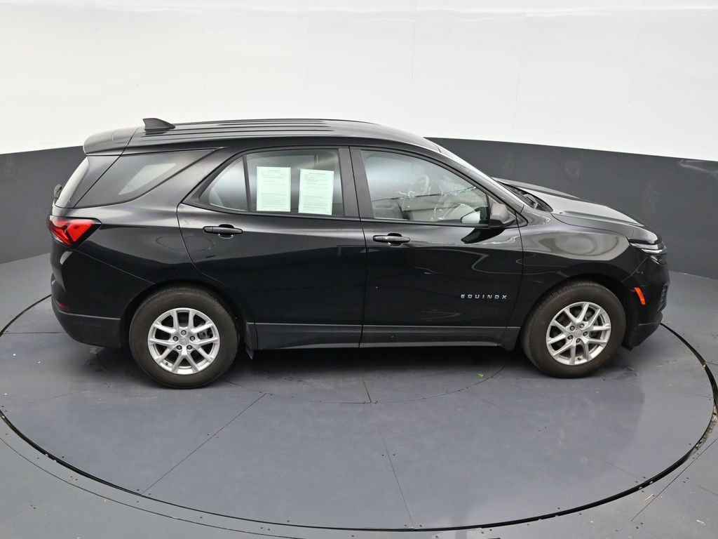 Used 2024 Chevrolet Equinox LS FWD image 17