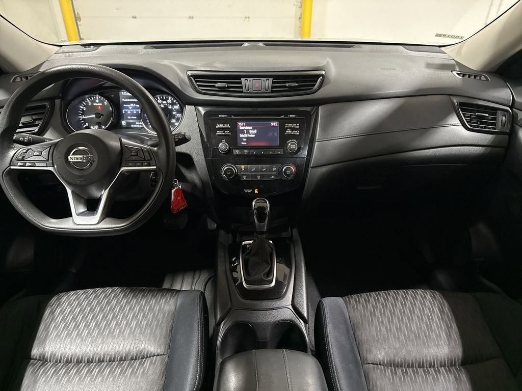 Used 2017 Nissan Rogue S AWD/4WD image 10