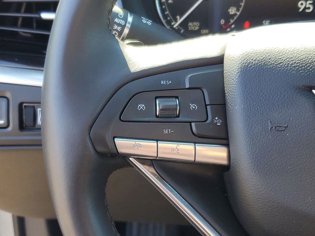 Used 2024 Cadillac XT6 Luxury w/ LPO, Floor Liner Package FWD image 12