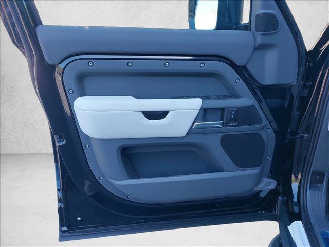 Used 2025 Land Rover Defender 110 S AWD/4WD image 26