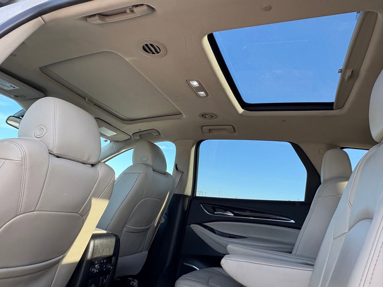 Used 2020 Buick Enclave Premium w/ Sun and Sites Package image 39