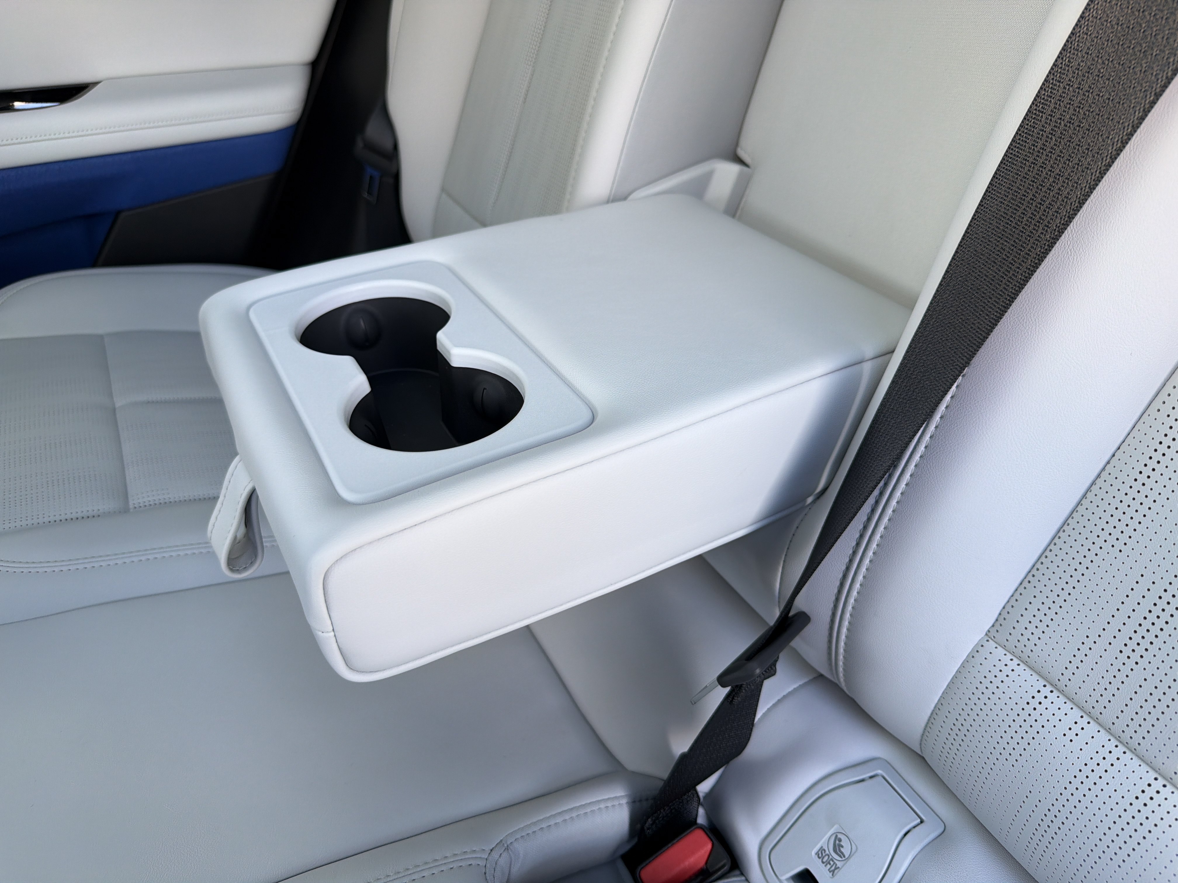 New 2027 Cadillac Optiq Premium Luxury w/ LPO, Floor Liner Package AWD/4WD image 30