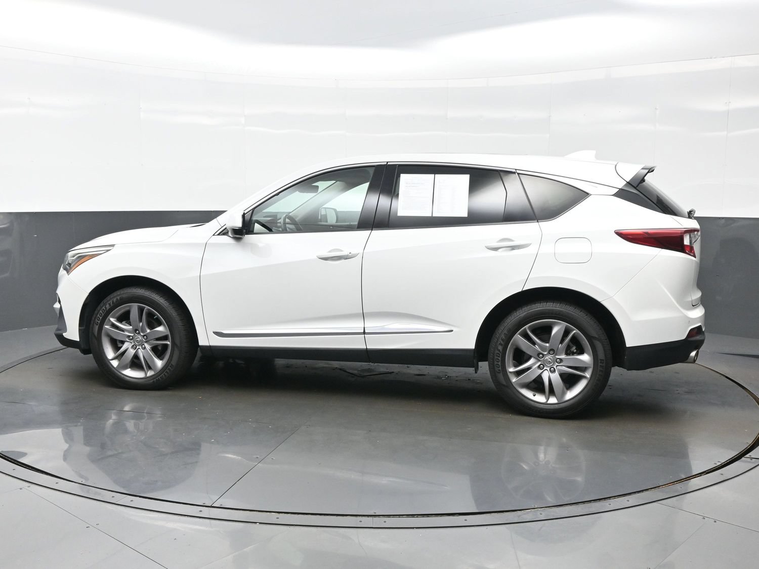 Used 2021 Acura RDX w/ Advance Package AWD/4WD image 3
