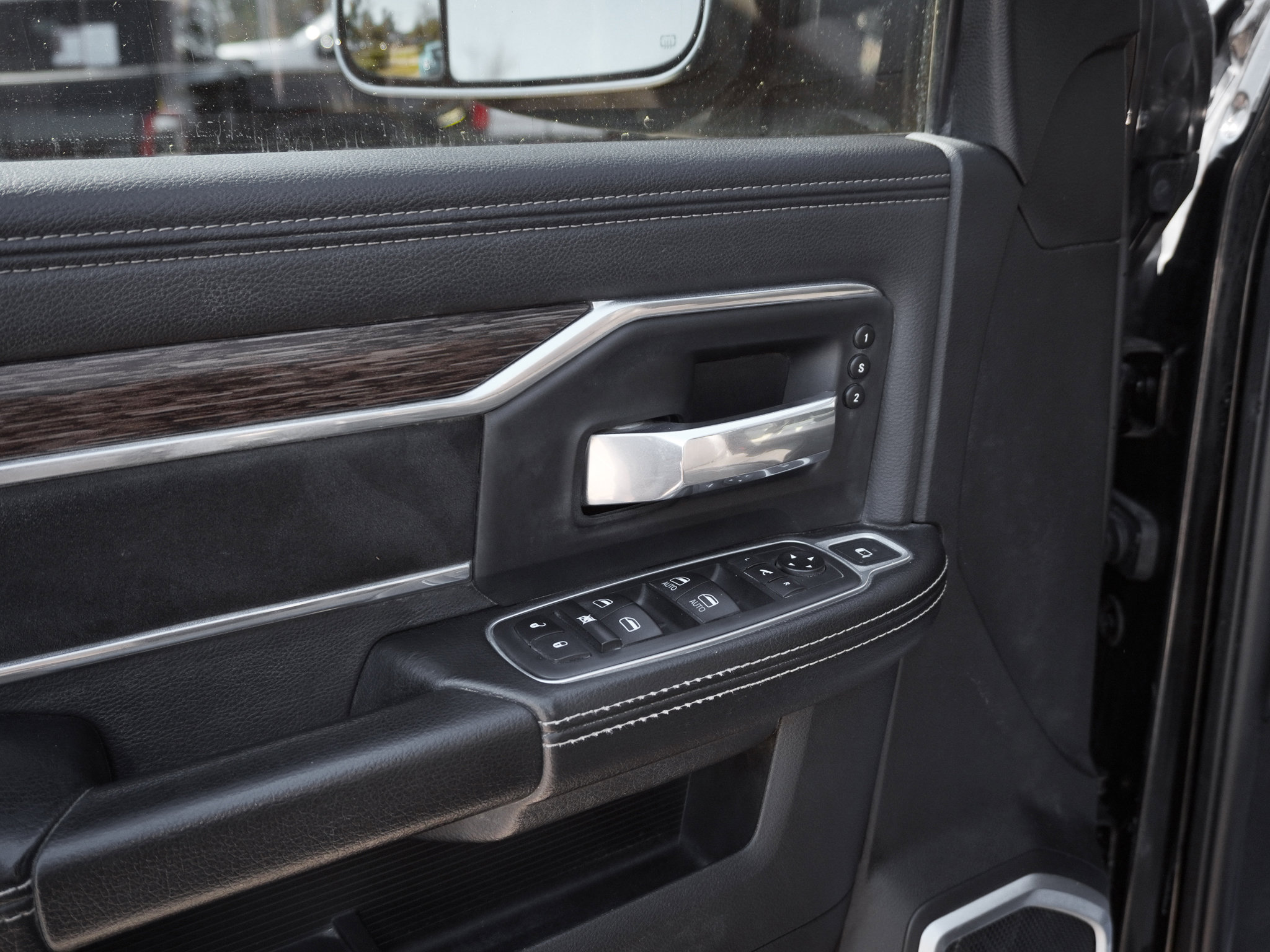 Used 2020 RAM 2500 Laramie image 15