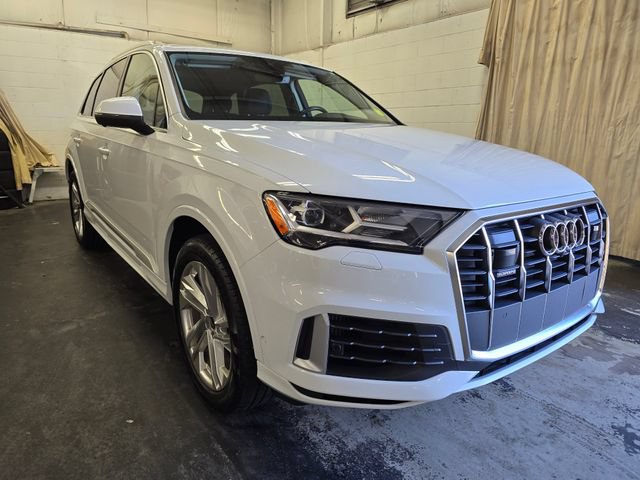 Used 2023 Audi Q7 3.0T Premium Plus AWD/4WD image 4