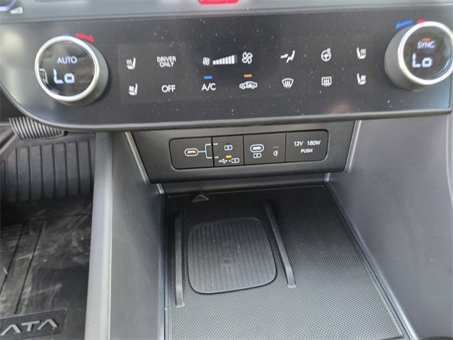 New 2025 Hyundai Sonata Limited image 17