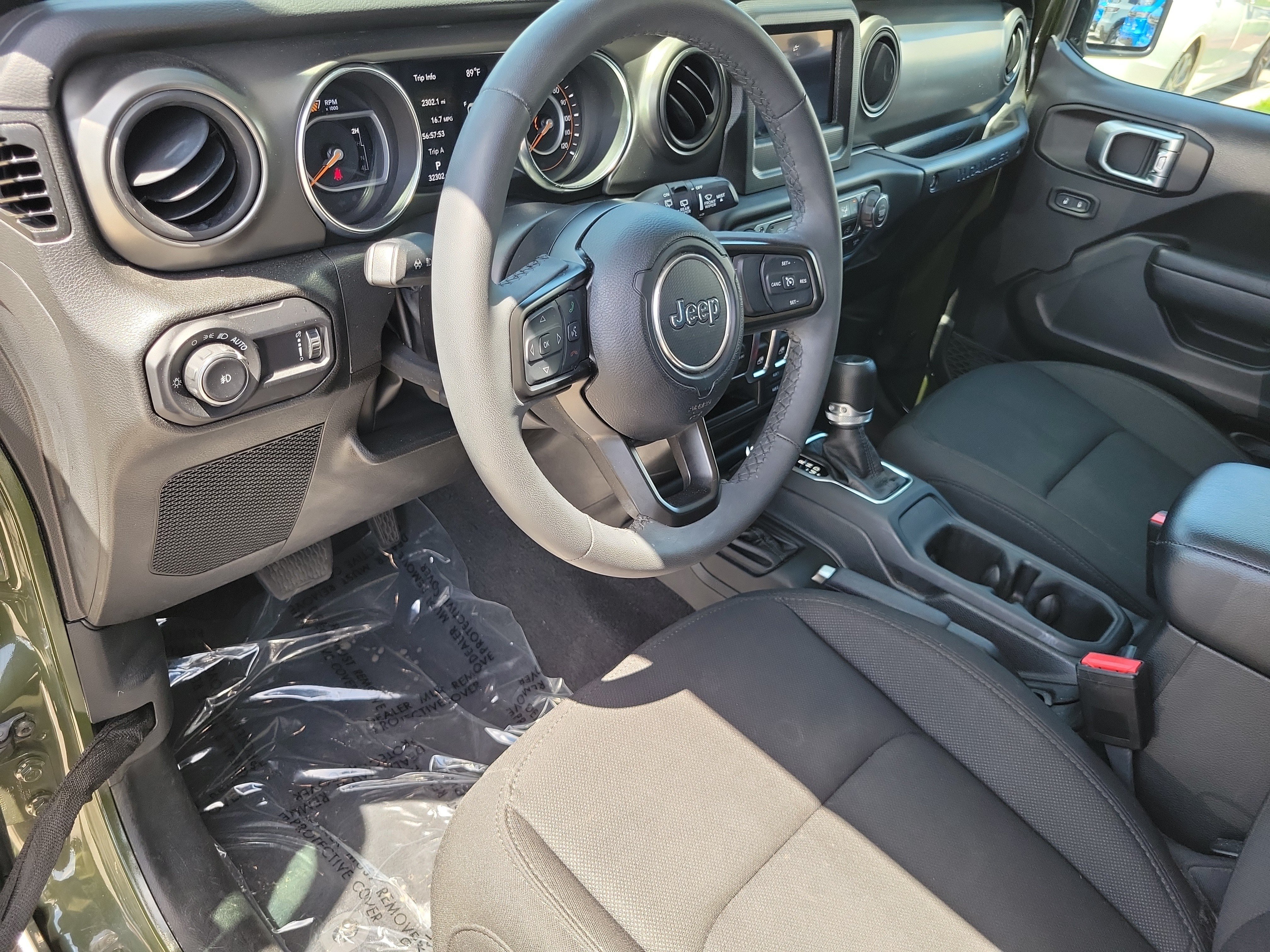 Used 2023 Jeep Wrangler Sport AWD/4WD image 18