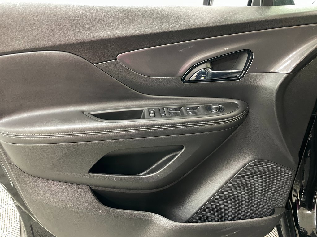 Certified 2022 Buick Encore Preferred w/ Safety Package image 21