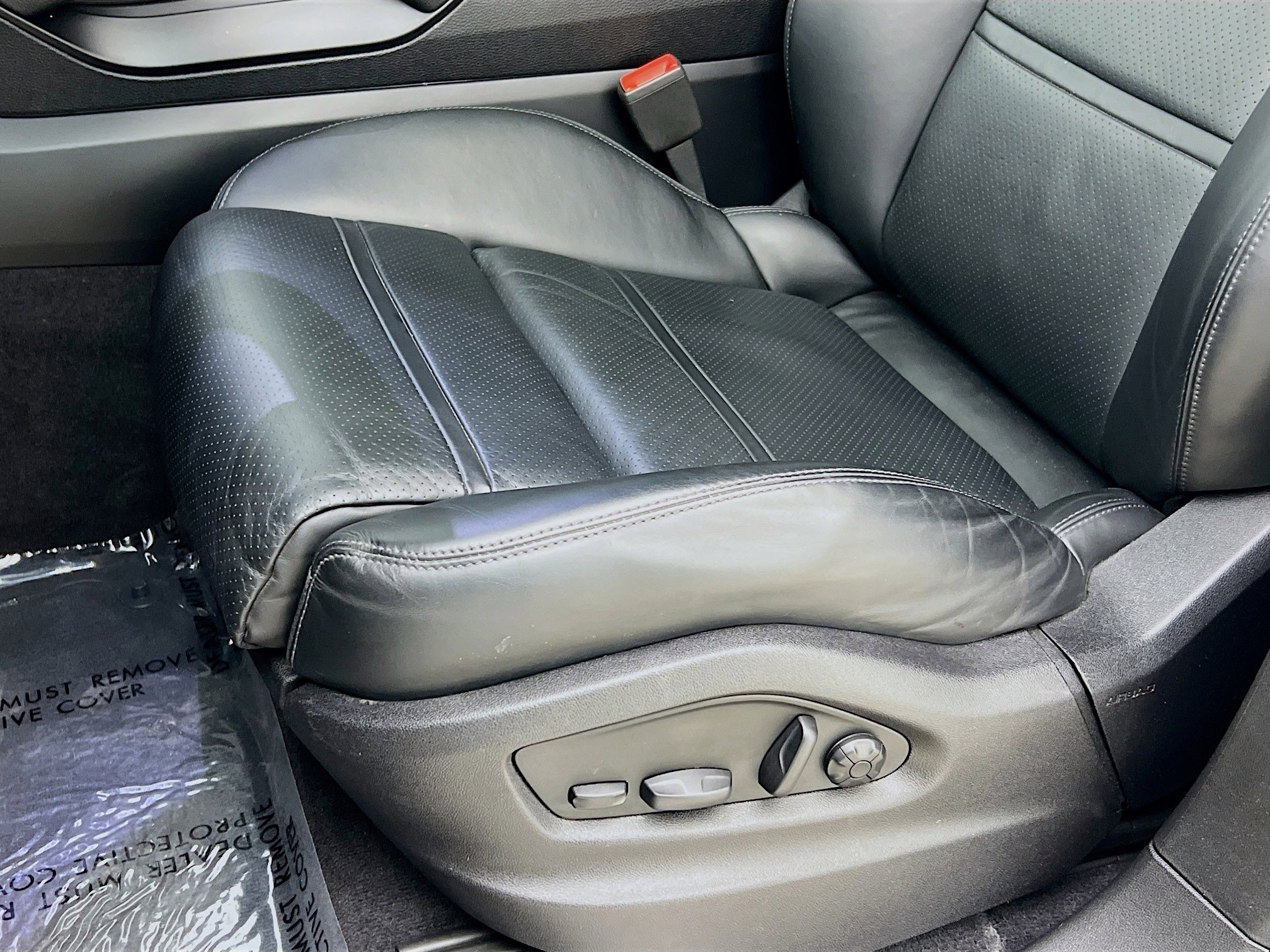 Used 2023 Porsche Cayenne Platinum Edition image 20