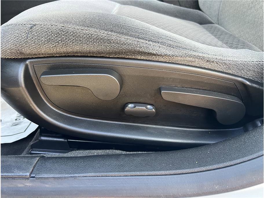 Used 2010 Chevrolet Impala LS image 17