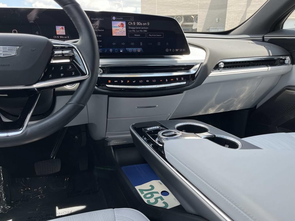 Certified 2024 Cadillac Lyriq Luxury RWD image 16