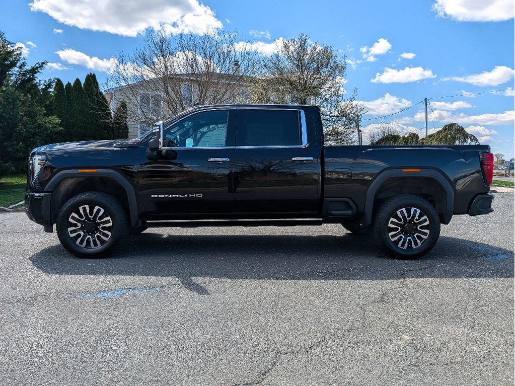 Used 2024 GMC Sierra 2500 Denali Ultimate w/ Max Trailering Package image 9
