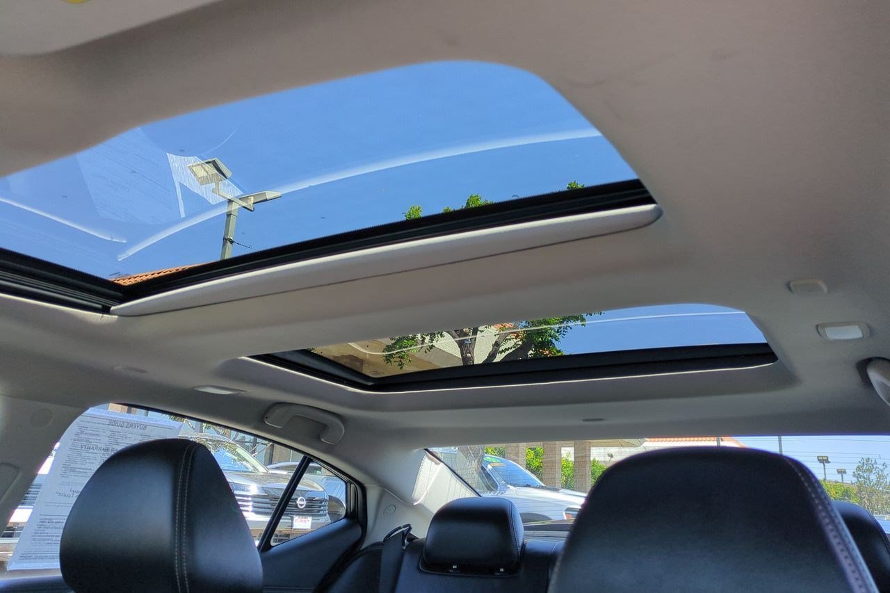 Certified 2022 Nissan Maxima Platinum w/ Sport Mat Group FWD image 20