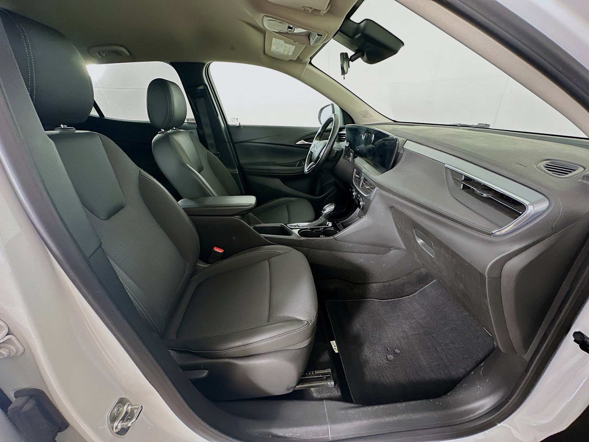 Used 2024 Buick Encore GX Preferred FWD image 29