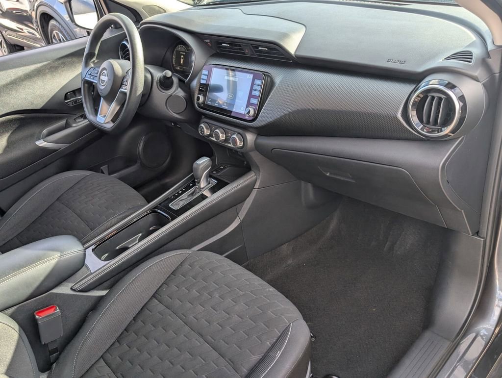 Used 2023 Nissan Kicks SV image 18