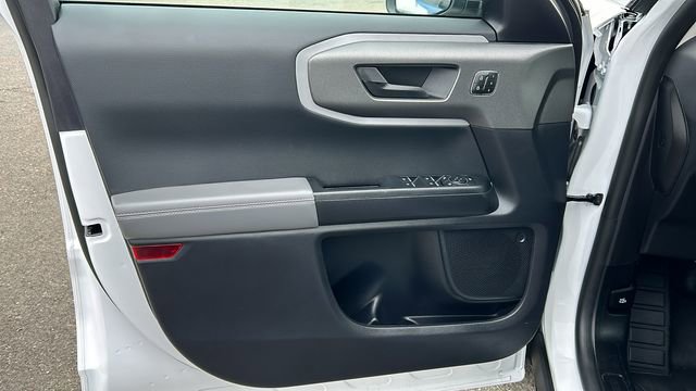 Used 2025 Ford Bronco Sport Badlands image 16