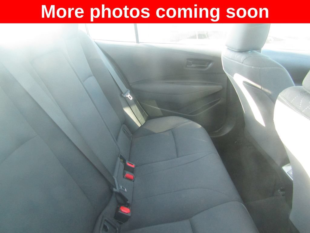 Used 2025 Toyota Corolla LE FWD image 12