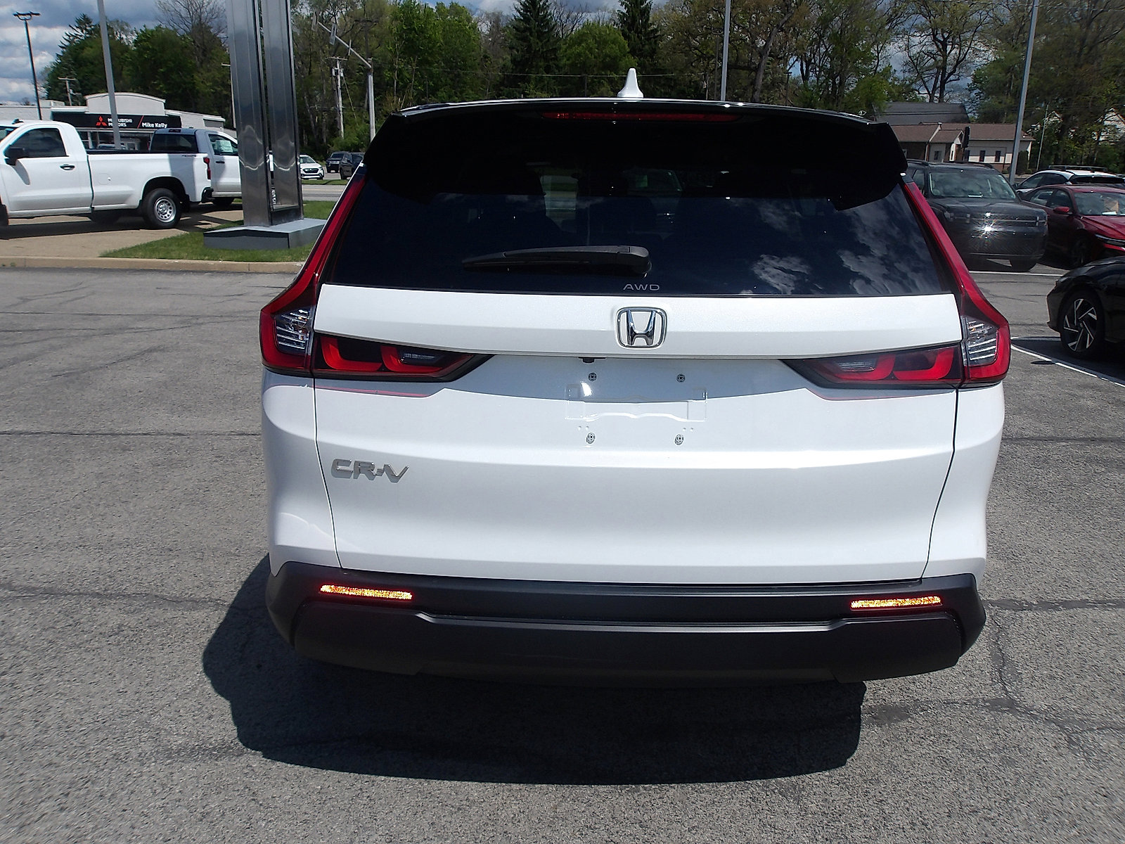 Used 2023 Honda CR-V EX image 6