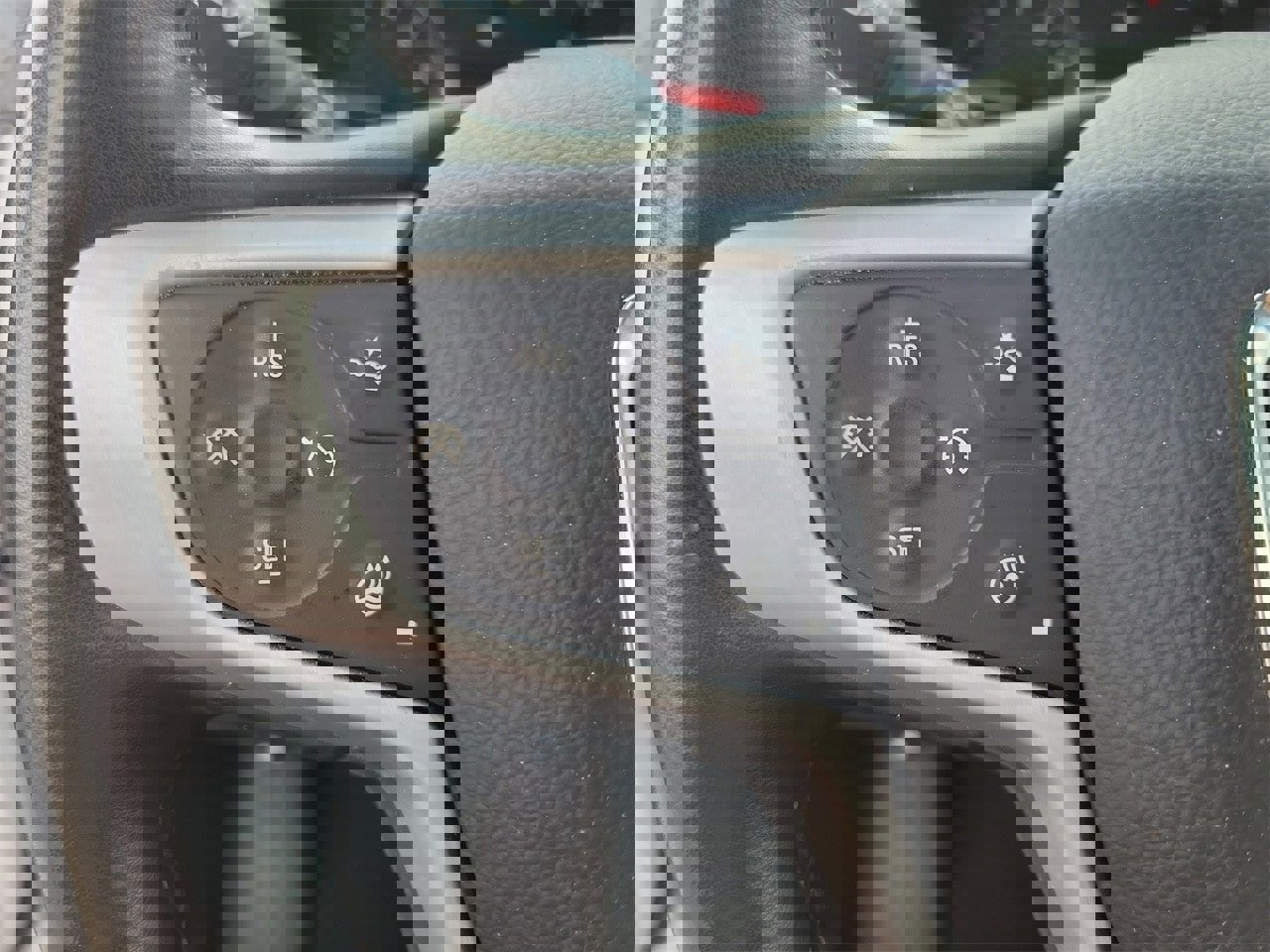 Used 2023 GMC Terrain SLT image 19