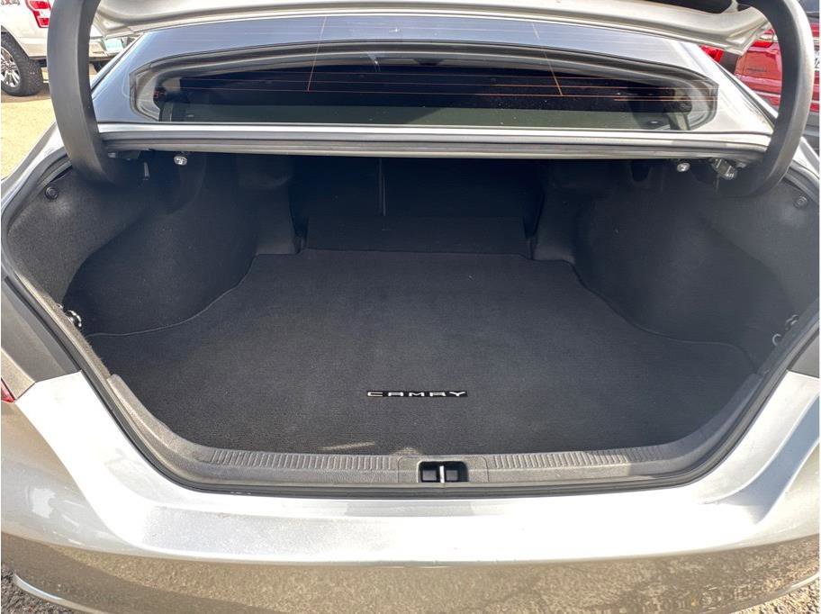 Used 2020 Toyota Camry XSE w/ Carpet Mat Package image 7