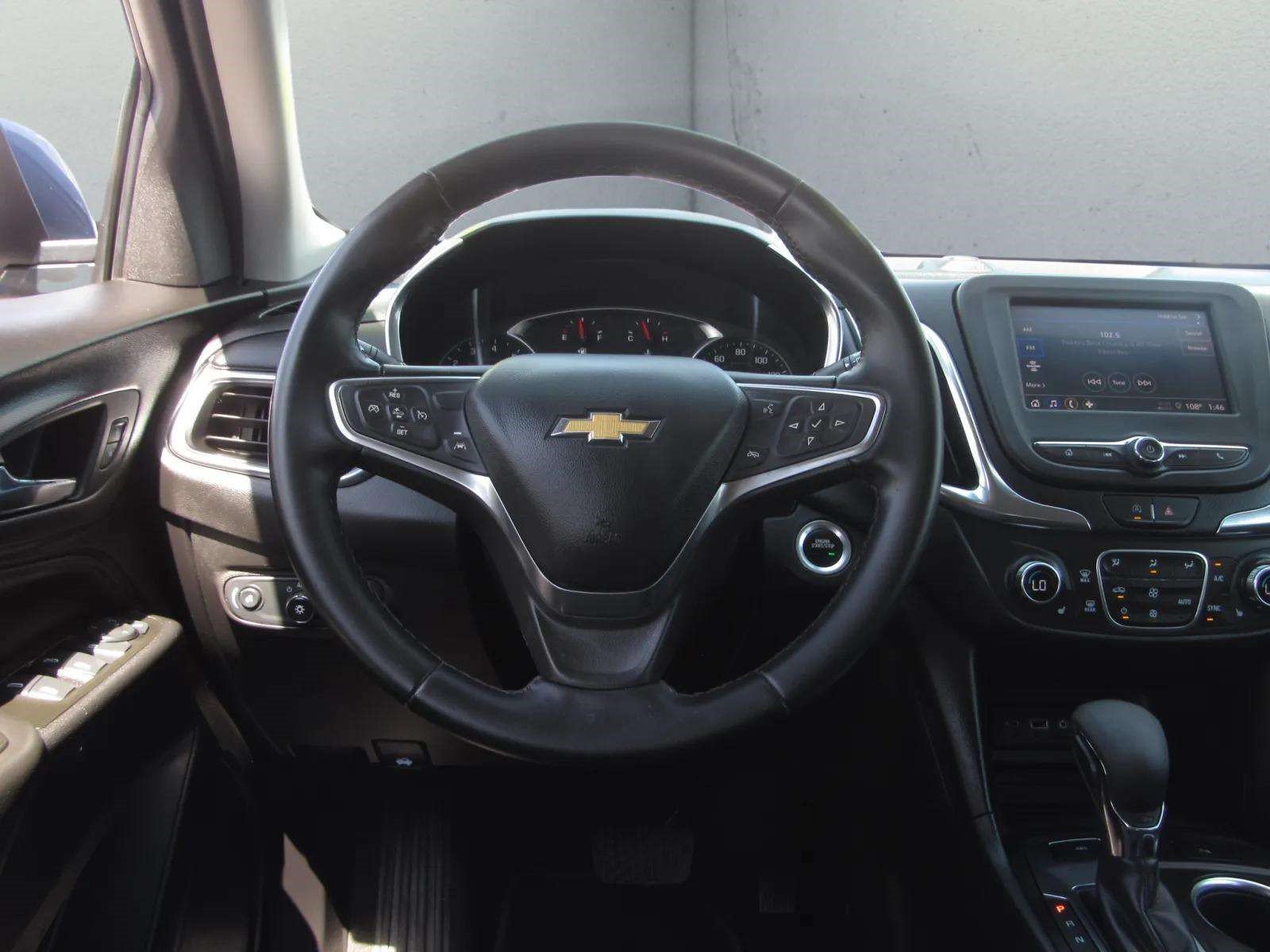 Used 2025 Chevrolet Traverse LT FWD image 24