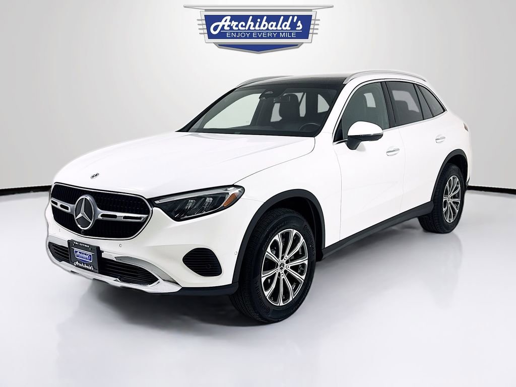 Used 2024 Mercedes-Benz GLC 300 4MATIC image 3