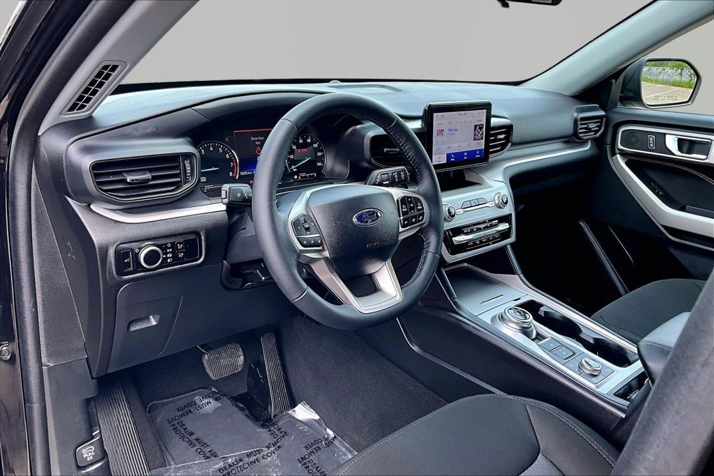 Certified 2024 Ford Explorer XLT AWD/4WD image 14
