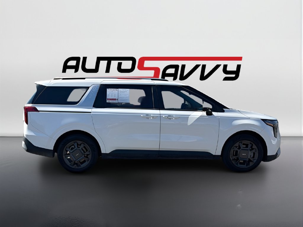 Used 2025 Kia Carnival EX FWD image 8