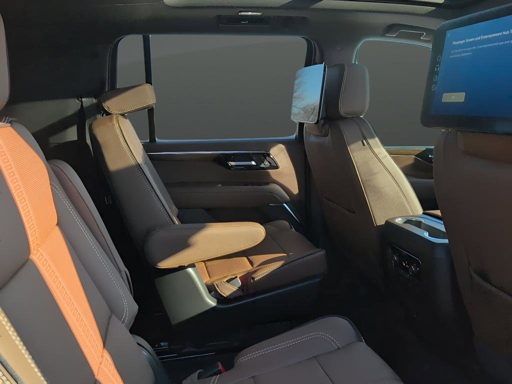 New 2026 Chevrolet Suburban High Country image 30