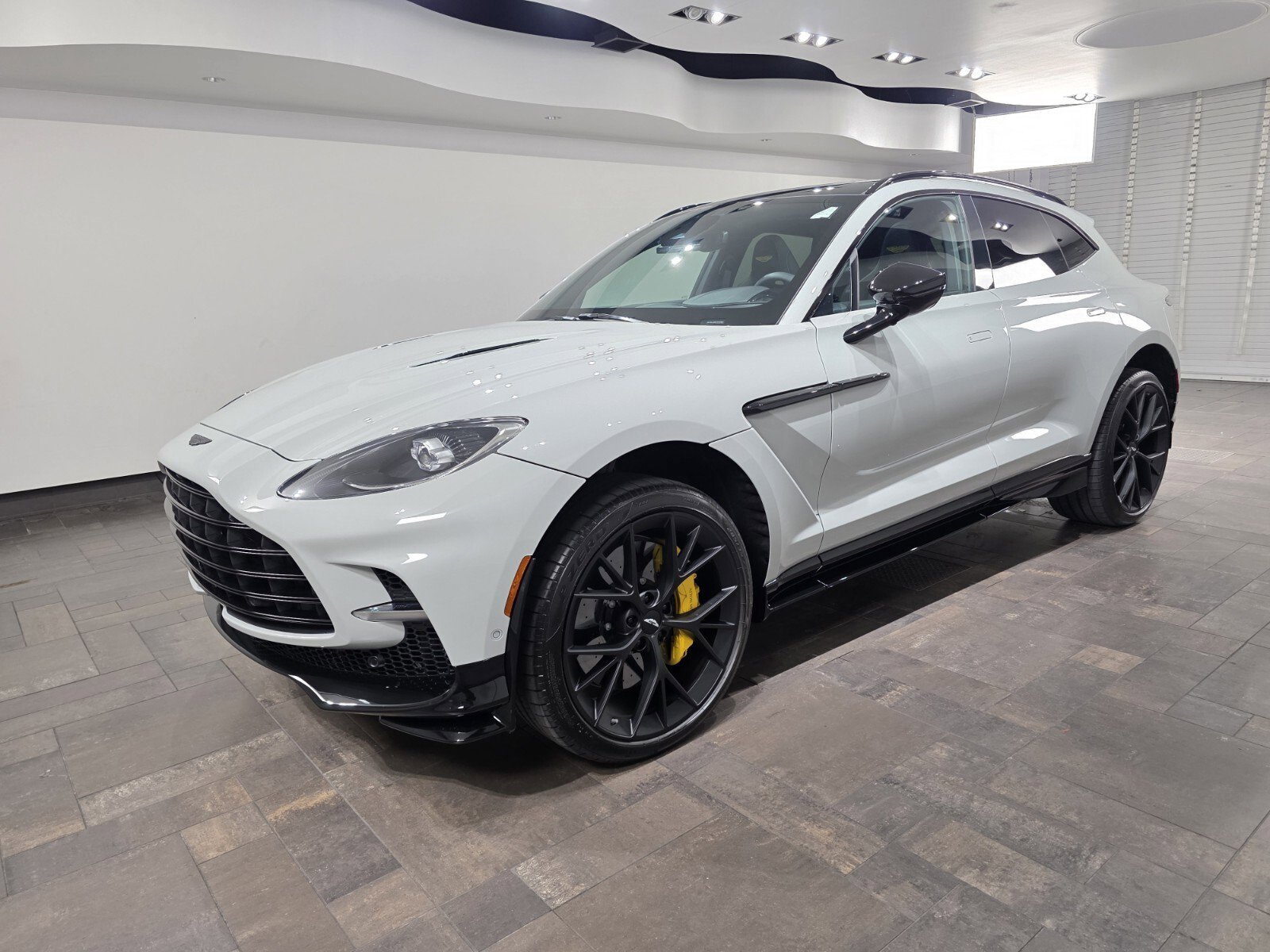 New 2026 Aston Martin DBX 707 image 25