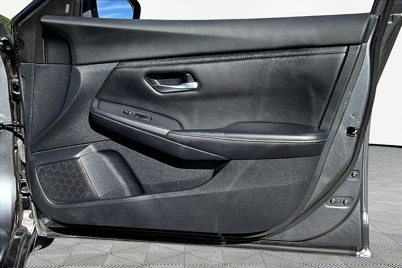 Certified 2022 Nissan Sentra SV w/ Electronics Package FWD image 27